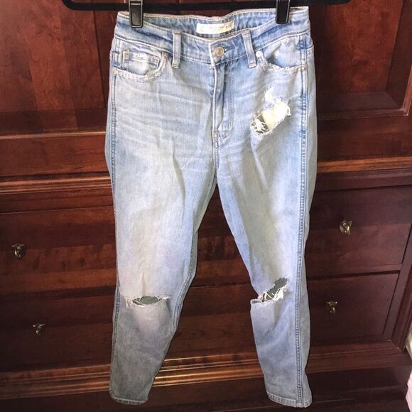 Abercrombie & Fitch Distressed Boyfriend Jean - size 00 - Picture 1 of 6